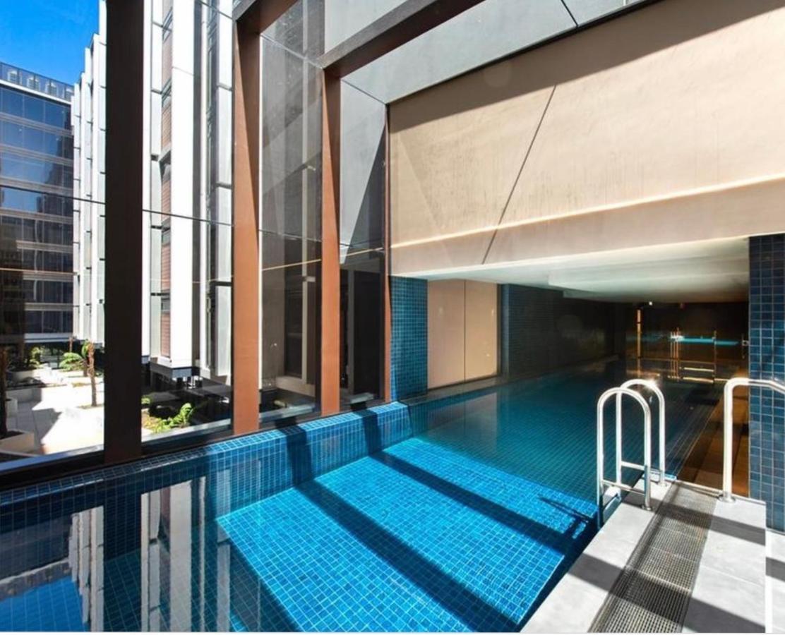 Midnight Luxe 1Br 1Bath Apartment 104 In The Heart Of Braddon Pool Sauna Secure Parking Wine Wifi Canberra Exterior foto