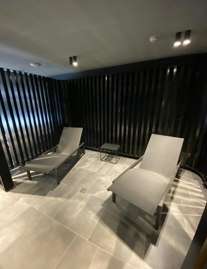 Midnight Luxe 1Br 1Bath Apartment 104 In The Heart Of Braddon Pool Sauna Secure Parking Wine Wifi Canberra Exterior foto