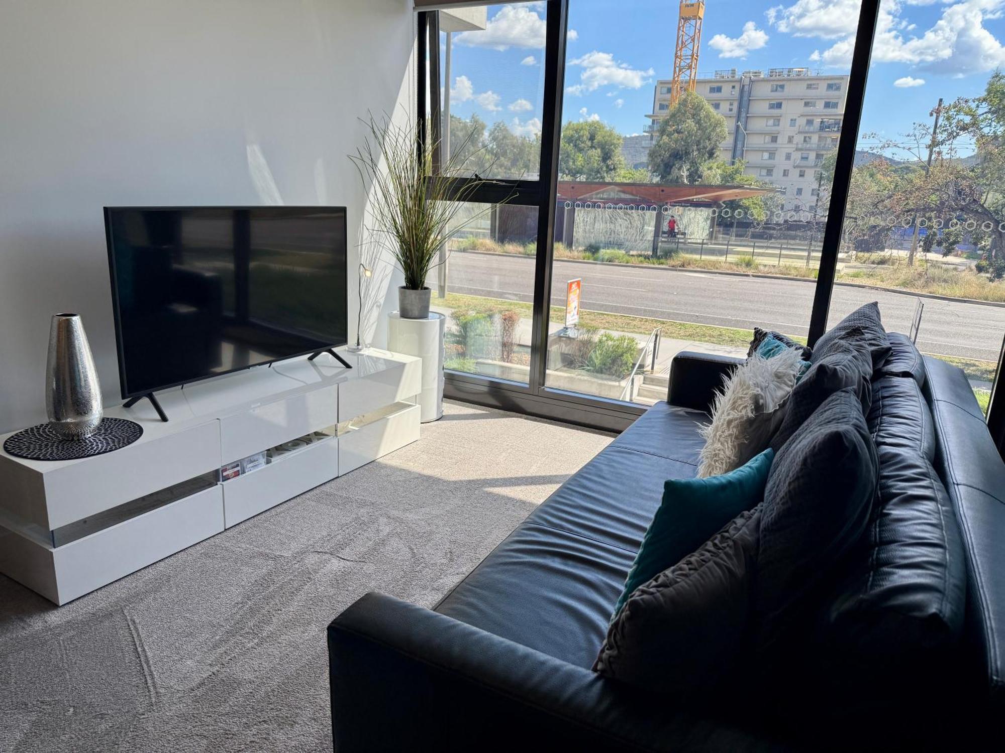 Midnight Luxe 1Br 1Bath Apartment 104 In The Heart Of Braddon Pool Sauna Secure Parking Wine Wifi Canberra Exterior foto