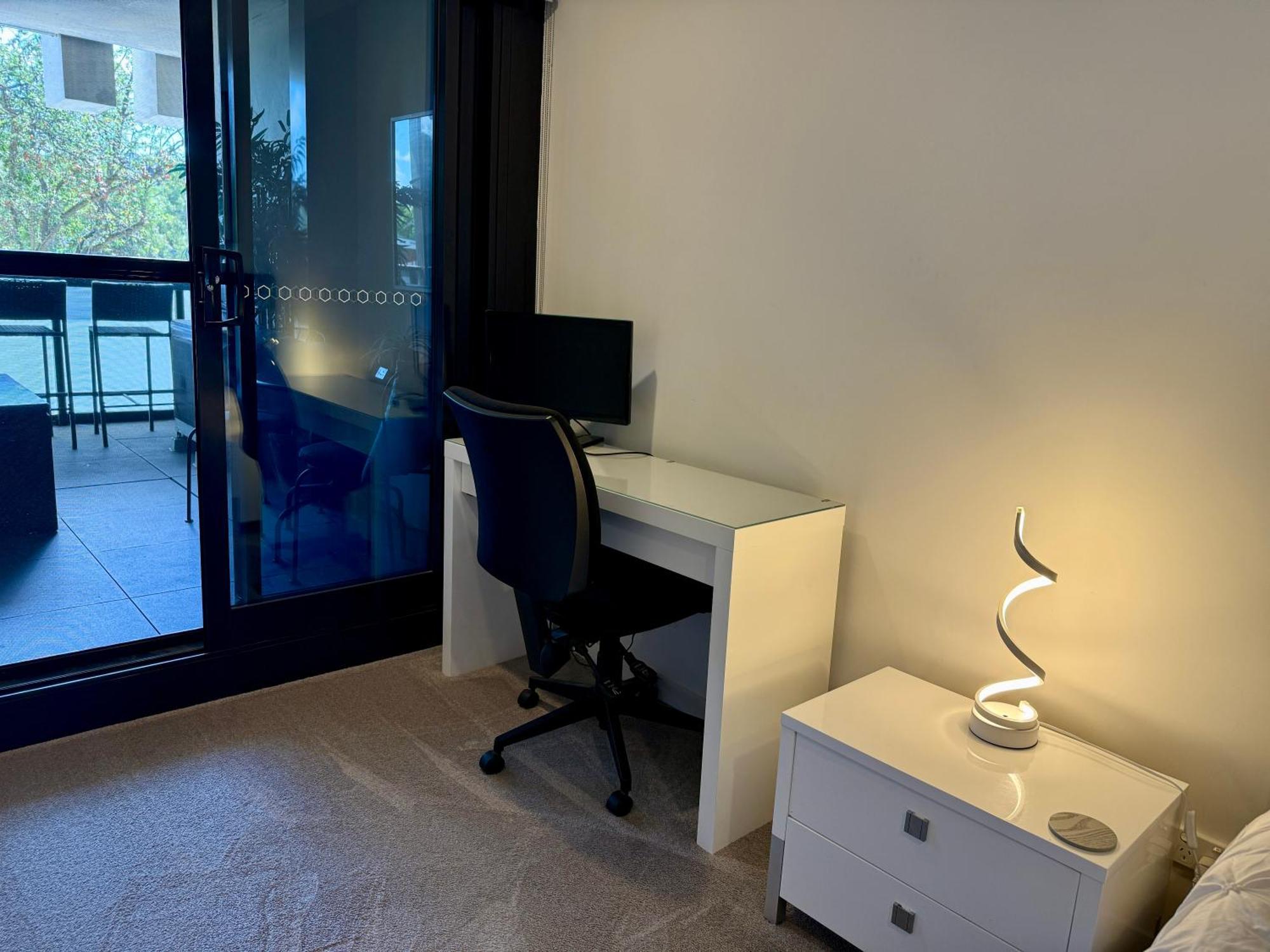 Midnight Luxe 1Br 1Bath Apartment 104 In The Heart Of Braddon Pool Sauna Secure Parking Wine Wifi Canberra Exterior foto